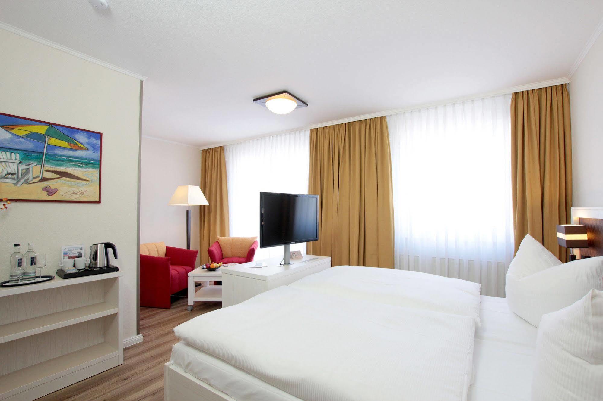 Park Hotel Sellin エクステリア 写真