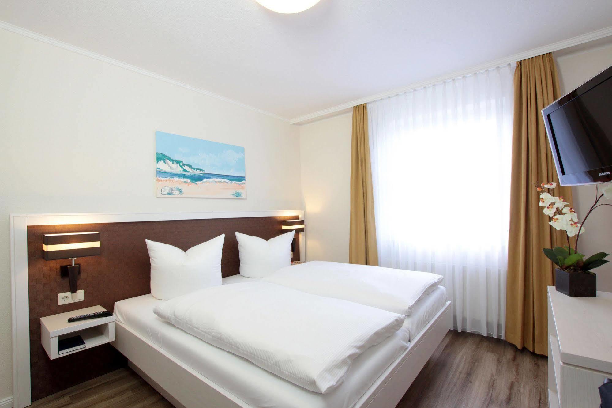 Park Hotel Sellin エクステリア 写真