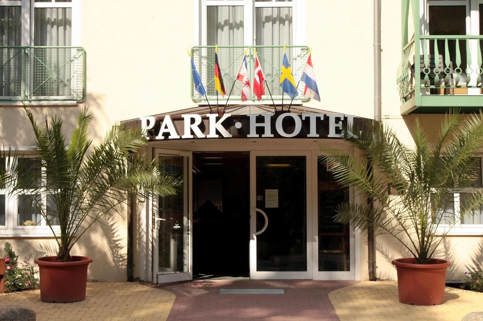 Park Hotel Sellin エクステリア 写真