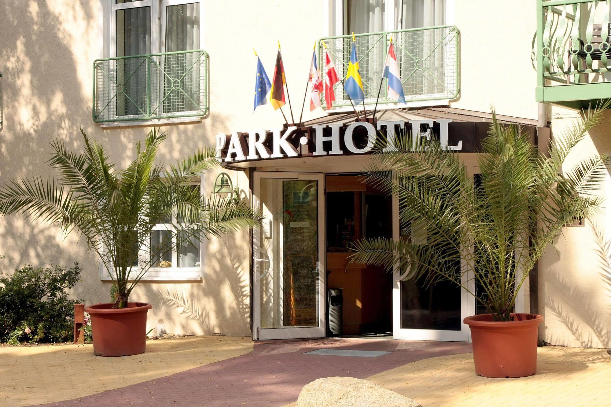 Park Hotel Sellin エクステリア 写真